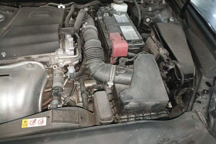 Used Toyota Camry 2018 2.0G Luxury Edition Engine Bay Left
