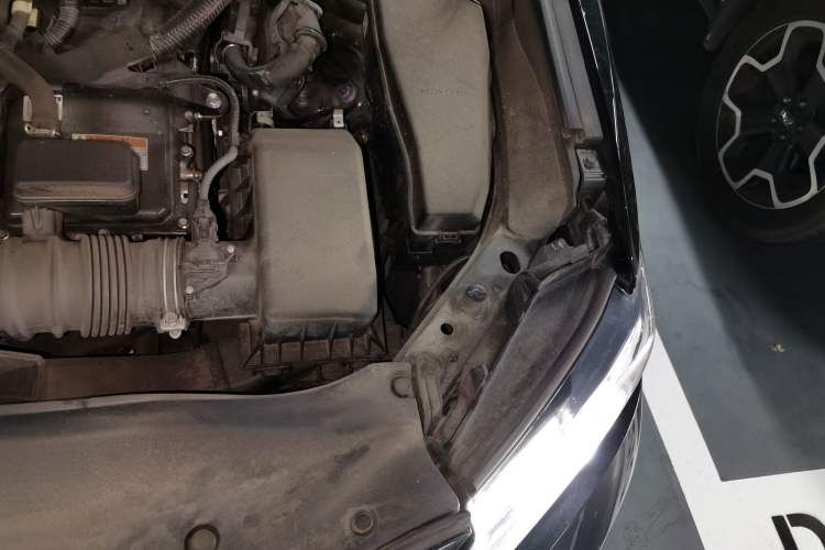 Used Toyota Camry 2018 Dual-Engine 2.5 HG Luxury Edition Engine Bay Left