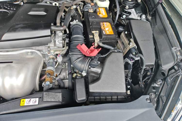 Used Toyota Camry 2018 2.0G Luxury Edition Engine Bay Left