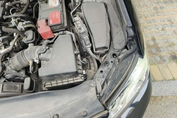 Used Toyota Camry 2018 2.5G Luxury Edition Engine Bay Left