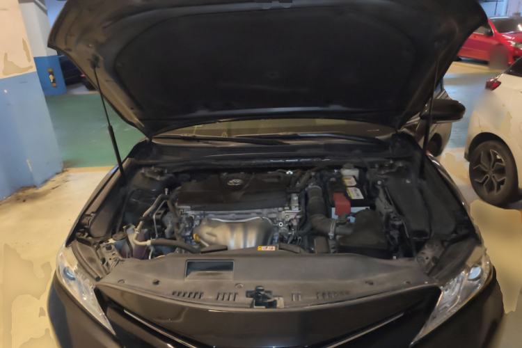 Used Toyota Camry 2018 2.0G Luxury Edition Engine Bay