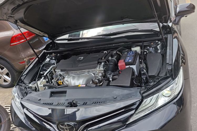 Used Toyota Camry 2018 2.0G Luxury Edition Engine Bay