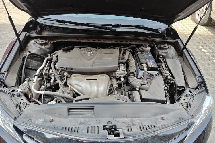 Used Toyota Camry 2018 2.0G Luxury Edition Engine Bay