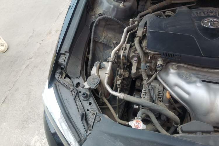 Used Toyota Camry 2018 2.0G Luxury Edition Engine Bay Right