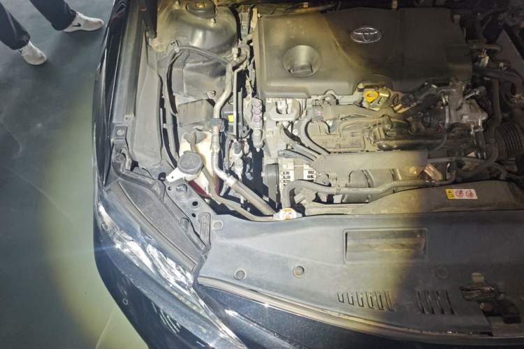 Used Toyota Camry 2018 2.5G Luxury Edition Engine Bay Right