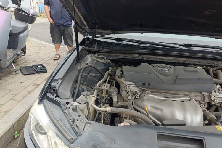 Used Toyota Camry 2018 2.0G Luxury Edition Engine Bay Right