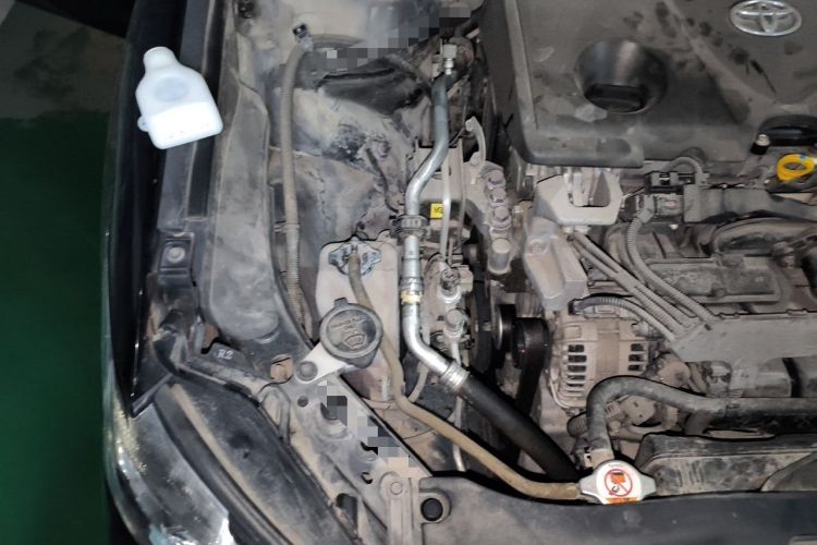 Used Toyota Camry 2018 2.5G Luxury Edition Engine Bay Right