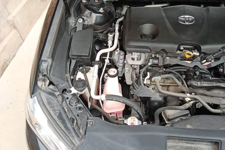 Used Toyota Camry 2018 Dual-Engine 2.5 HG Luxury Edition Engine Bay Right