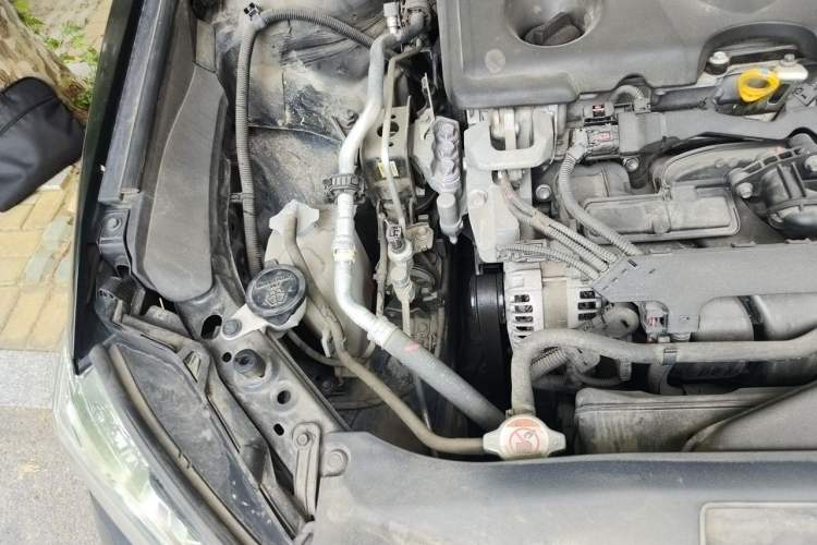Used Toyota Camry 2018 2.5G Luxury Edition Engine Bay Right