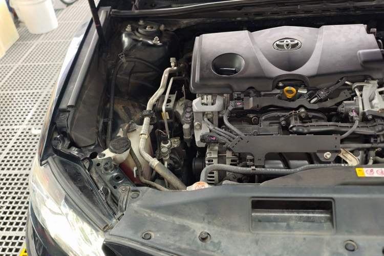 Used Toyota Camry 2018 2.5G Luxury Edition Engine Bay Right