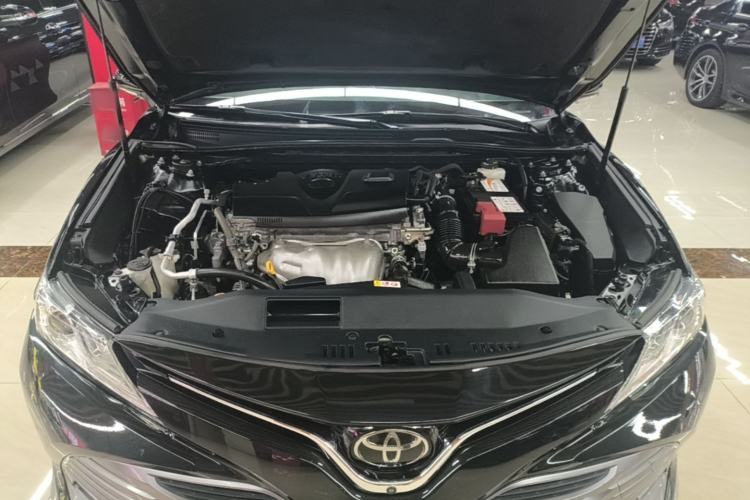 Used Toyota Camry 2018 2.0G Luxury Edition Engine Bay