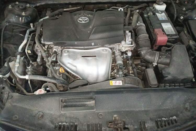 Used Toyota Camry 2018 2.0G Luxury Edition Engine Bay