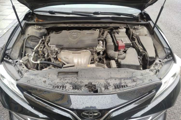 Used Toyota Camry 2018 2.0G Luxury Edition Engine Bay