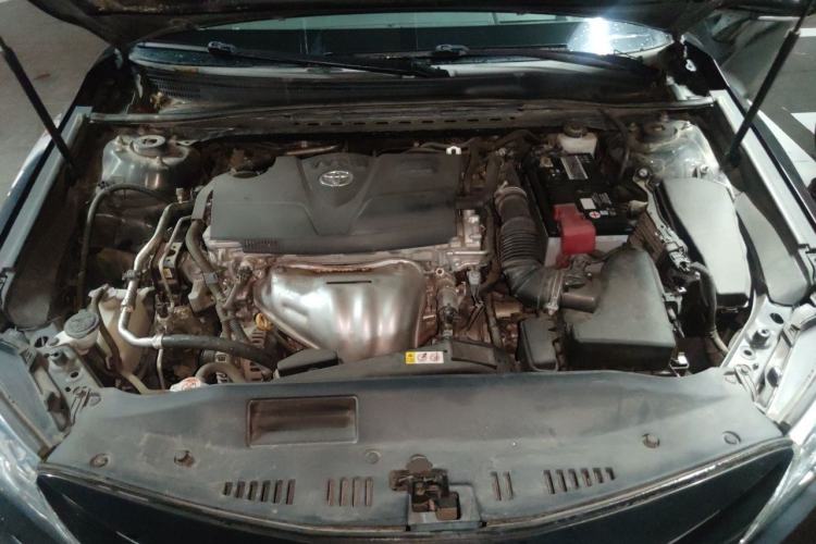 Used Toyota Camry 2018 2.0G Luxury Edition Engine Bay