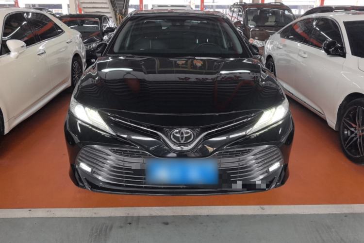 Used Toyota Camry 2018 2.0G Luxury Edition Exterior 1