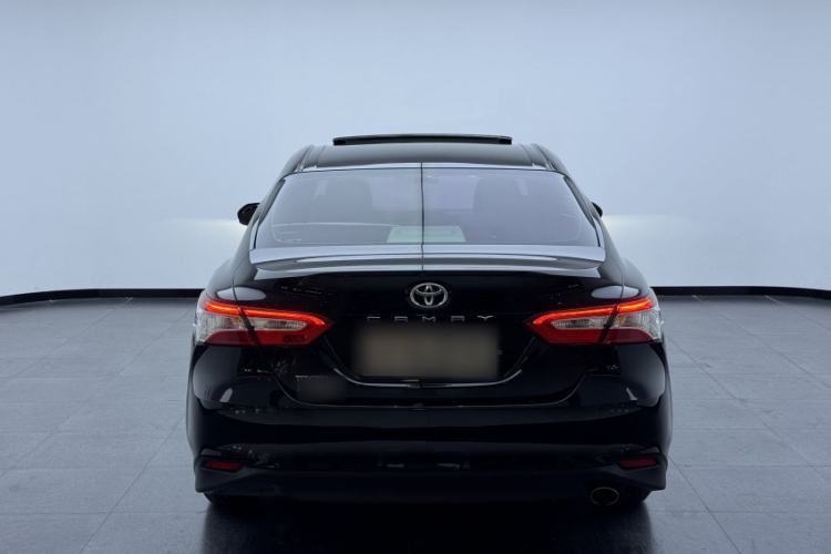 Used Toyota Camry 2018 2.0E Leading Edition Exterior 1