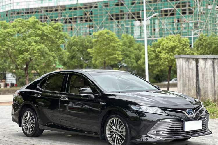 Used Toyota Camry 2018 Dual-Engine 2.5 HG Luxury Edition Exterior 2