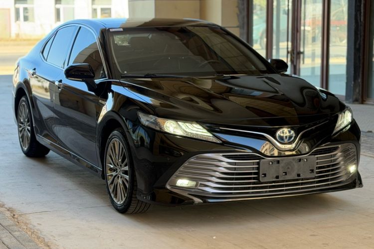Used Toyota Camry 2018 Dual-Engine 2.5 HG Luxury Edition Exterior 2