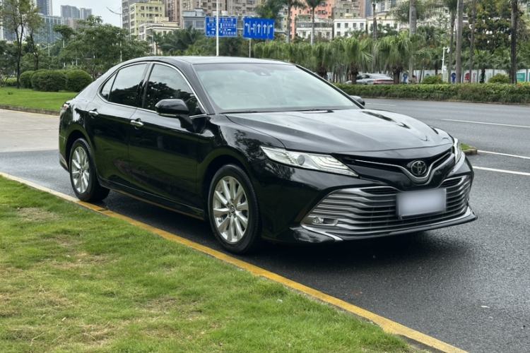 Used Toyota Camry 2018 2.0G Luxury Edition Exterior 2
