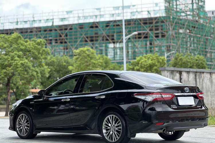 Used Toyota Camry 2018 Dual-Engine 2.5 HG Luxury Edition Exterior 3
