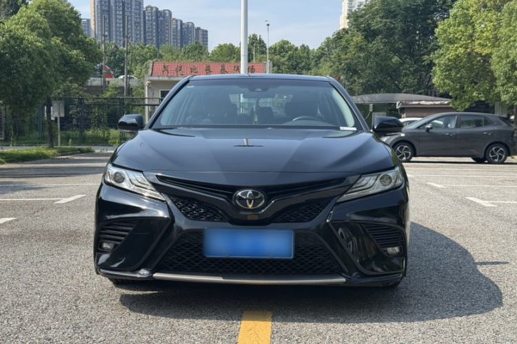 Used Toyota Camry 2018 2.0S FENGSHANG Edition Exterior 3