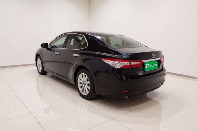 Used Toyota Camry 2018 2.0G Luxury Edition Exterior 3
