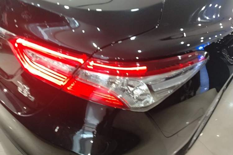 Used Toyota Camry 2018 2.5G Luxury Edition Exterior 3