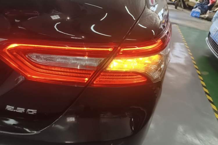 Used Toyota Camry 2018 2.5G Luxury Edition Exterior 3