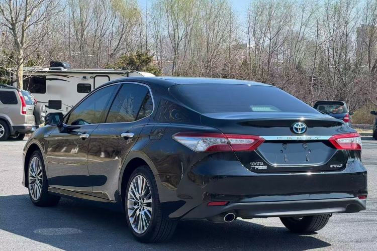 Used Toyota Camry 2018 Dual-Engine 2.5 HG Luxury Edition Exterior 3