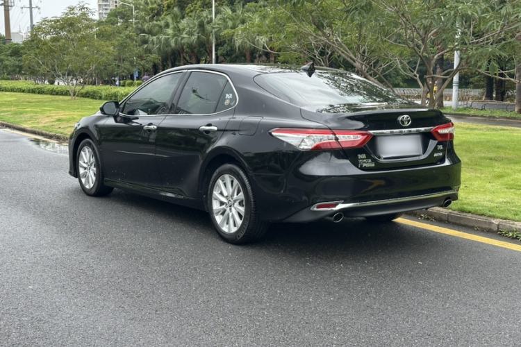 Used Toyota Camry 2018 2.0G Luxury Edition Exterior 3