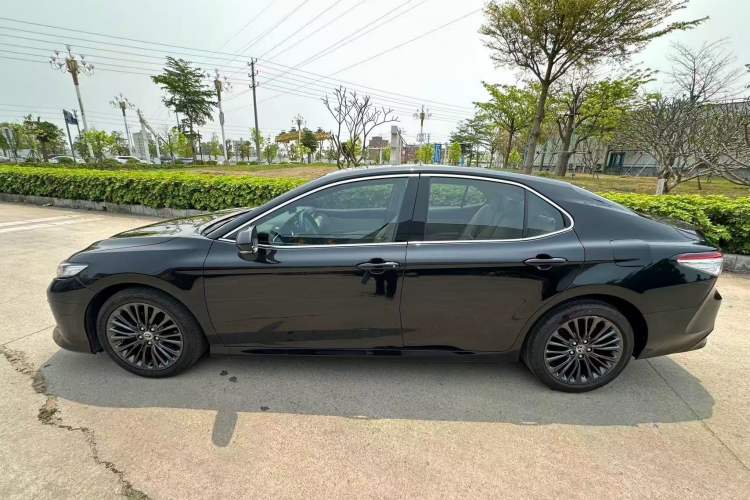 Used Toyota Camry 2018 2.0E Elite Edition Exterior 3