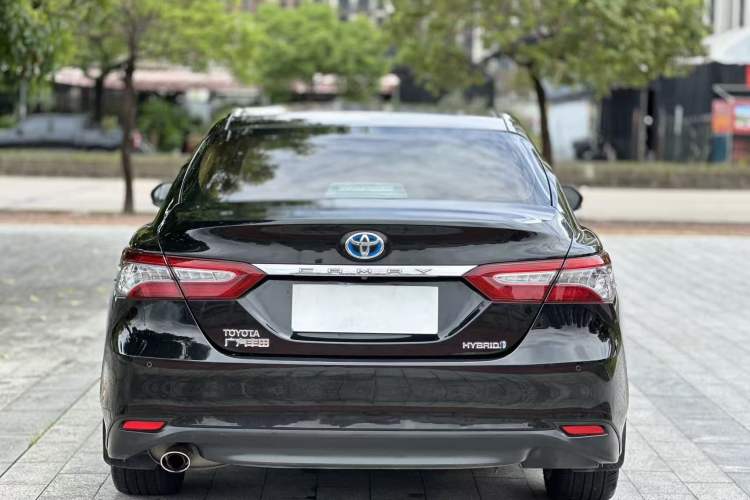 Used Toyota Camry 2018 Dual-Engine 2.5 HG Luxury Edition Exterior 4