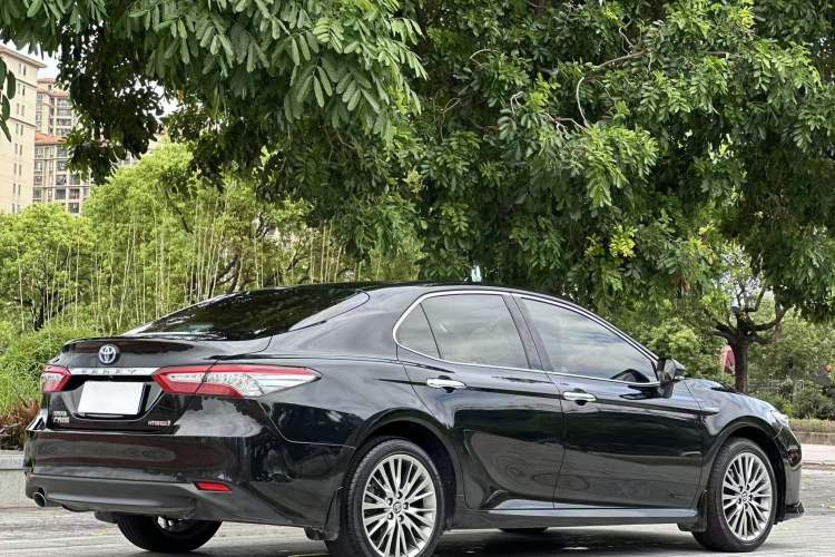 Used Toyota Camry 2018 Dual-Engine 2.5 HG Luxury Edition Exterior 5