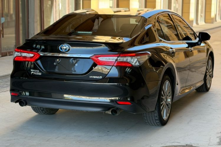 Used Toyota Camry 2018 Dual-Engine 2.5 HG Luxury Edition Exterior 5
