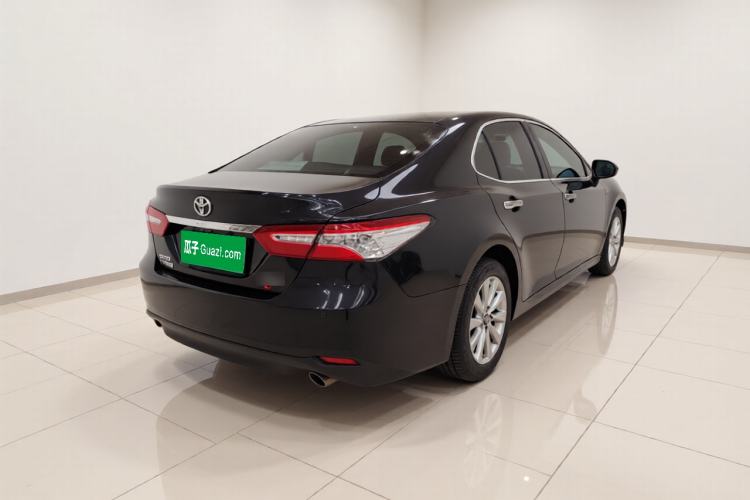 Used Toyota Camry 2018 2.0G Luxury Edition Exterior 5