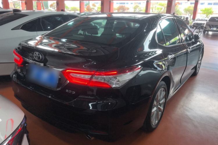 Used Toyota Camry 2018 2.0G Luxury Edition Exterior 5