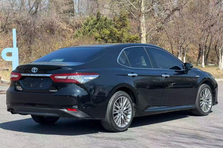 Used Toyota Camry 2018 Dual-Engine 2.5 HG Luxury Edition Exterior 5
