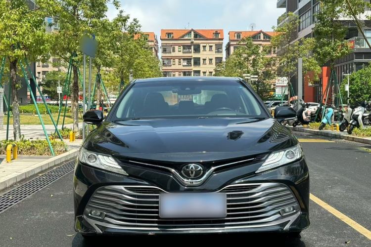 Used Toyota Camry 2018 Dual-Engine 2.5 HG Luxury Edition Exterior 5