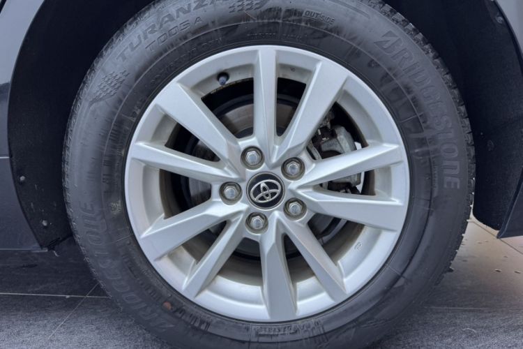 Used Toyota Camry 2018 2.0E Leading Edition Exterior 5