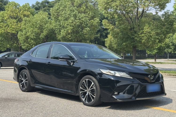 Used Toyota Camry 2018 2.0S FENGSHANG Edition Exterior 6