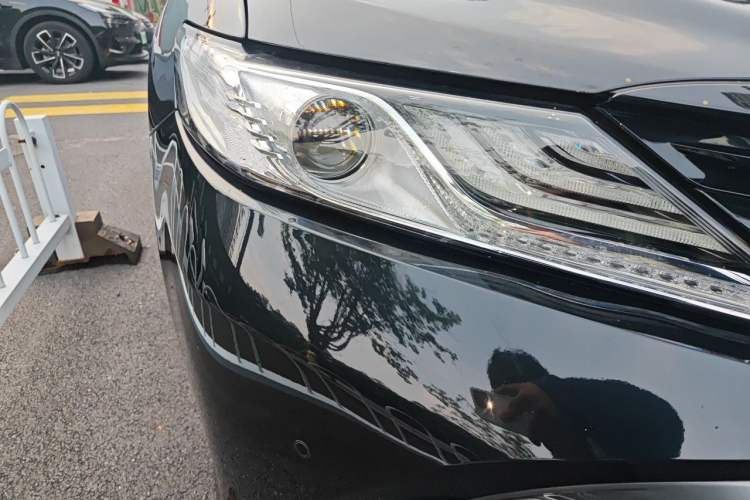 Used Toyota Camry 2018 2.0G Luxury Edition Exterior 6