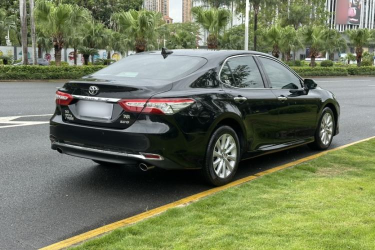 Used Toyota Camry 2018 2.0G Luxury Edition Exterior 6