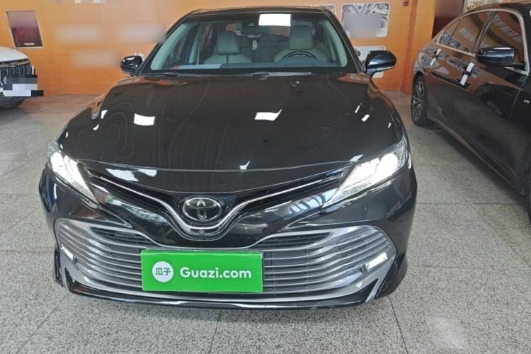 Used Toyota Camry 2018 2.0G Luxury Edition Front