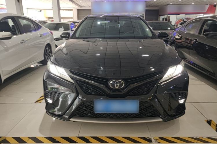 Used Toyota Camry 2018 2.0S FENGSHANG Edition Front
