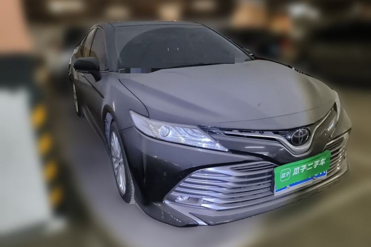 Used Toyota Camry 2018 2.5G Luxury Edition Front Right 45 Deg