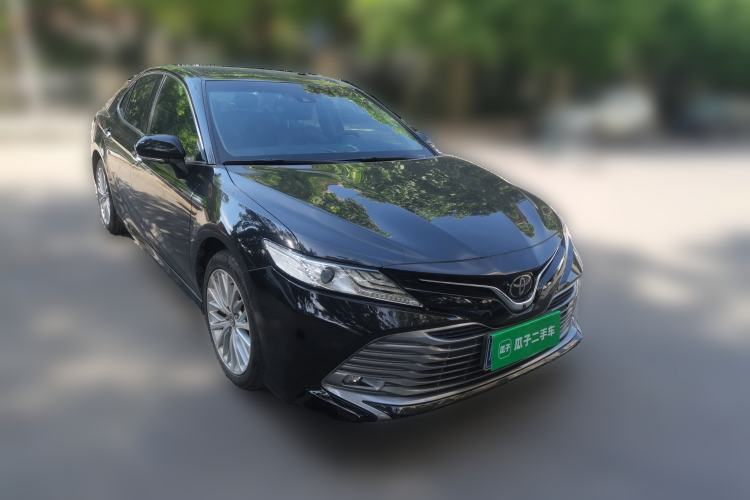Used Toyota Camry 2018 2.5G Luxury Edition Front Right 45 Deg