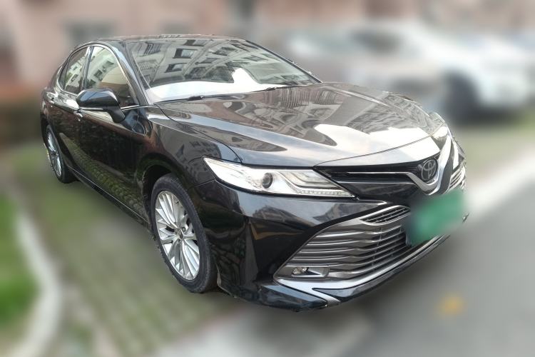 Used Toyota Camry 2018 2.5G Luxury Edition Front Right 45 Deg