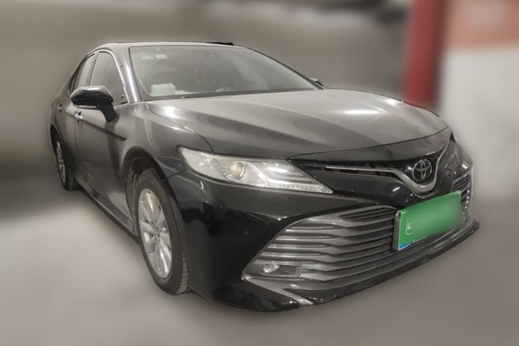 Used Toyota Camry 2018 2.0G Luxury Edition Front Right 45 Deg
