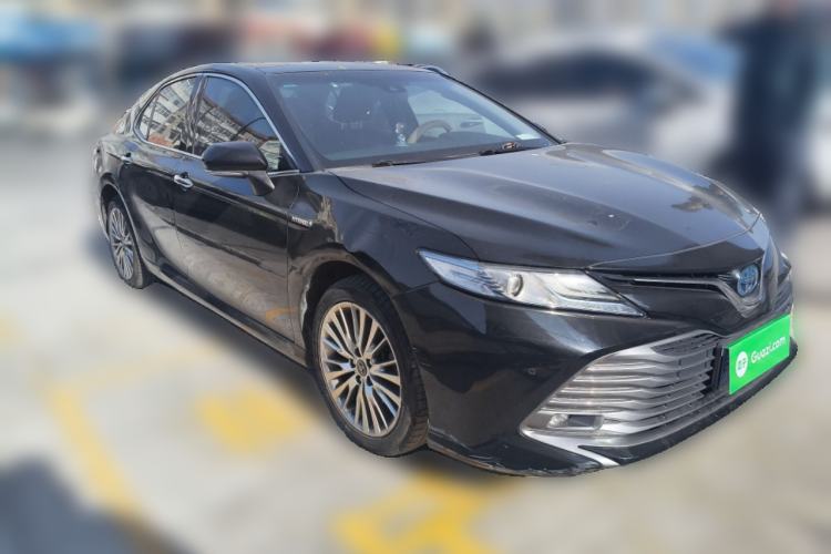 Used Toyota Camry 2018 Dual-Engine 2.5 HG Luxury Edition Front Right 45 Deg
