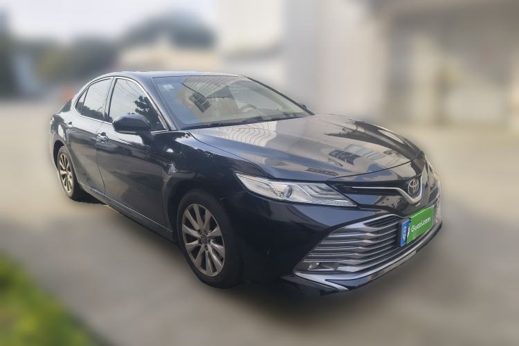 Used Toyota Camry 2018 2.0G Luxury Edition Front Right 45 Deg
